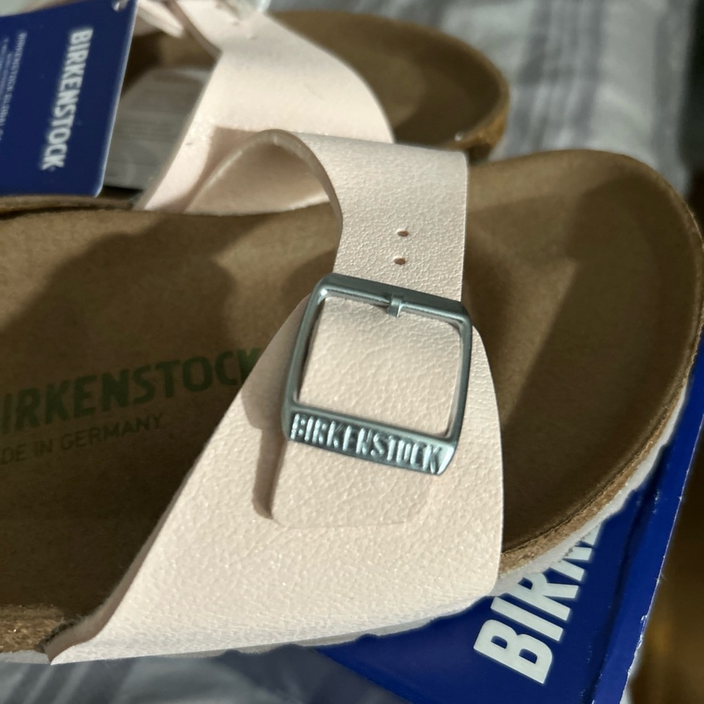 Birkenstock MADRID Sandals in Soft Rose (LIGHT PINK) US Size 7-7.5 BRAND NEW BOX - Picture 2 of 16